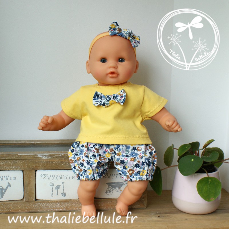 Ensemble bloomer fleurs bleu et jaune et t-shirt jaune pour poupon 30 cm