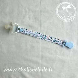 Attache tétine à fleurs bleu et rose en tissu coton, avec une pince plastique bleu clair