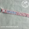 Attache tétine rose à motifs cœurs et étoiles en tissu coton