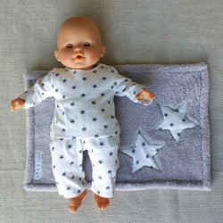 Pyjama 2 pièces et couverture motifs étoiles pour poupon 36 cm.