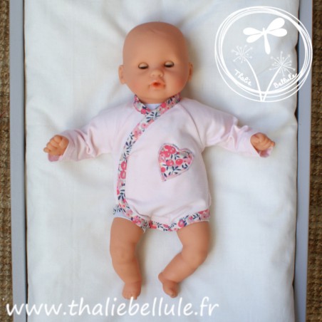 Body avec scratch rose à biais liberty pour poupon 30 cm